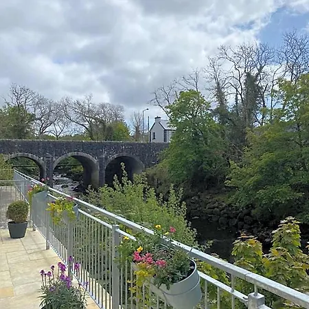 Carrick Gate