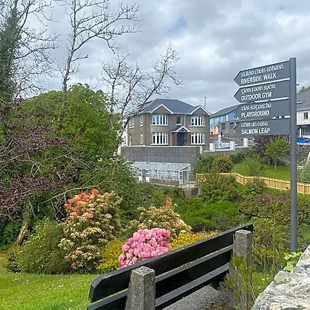 Carrick Gate